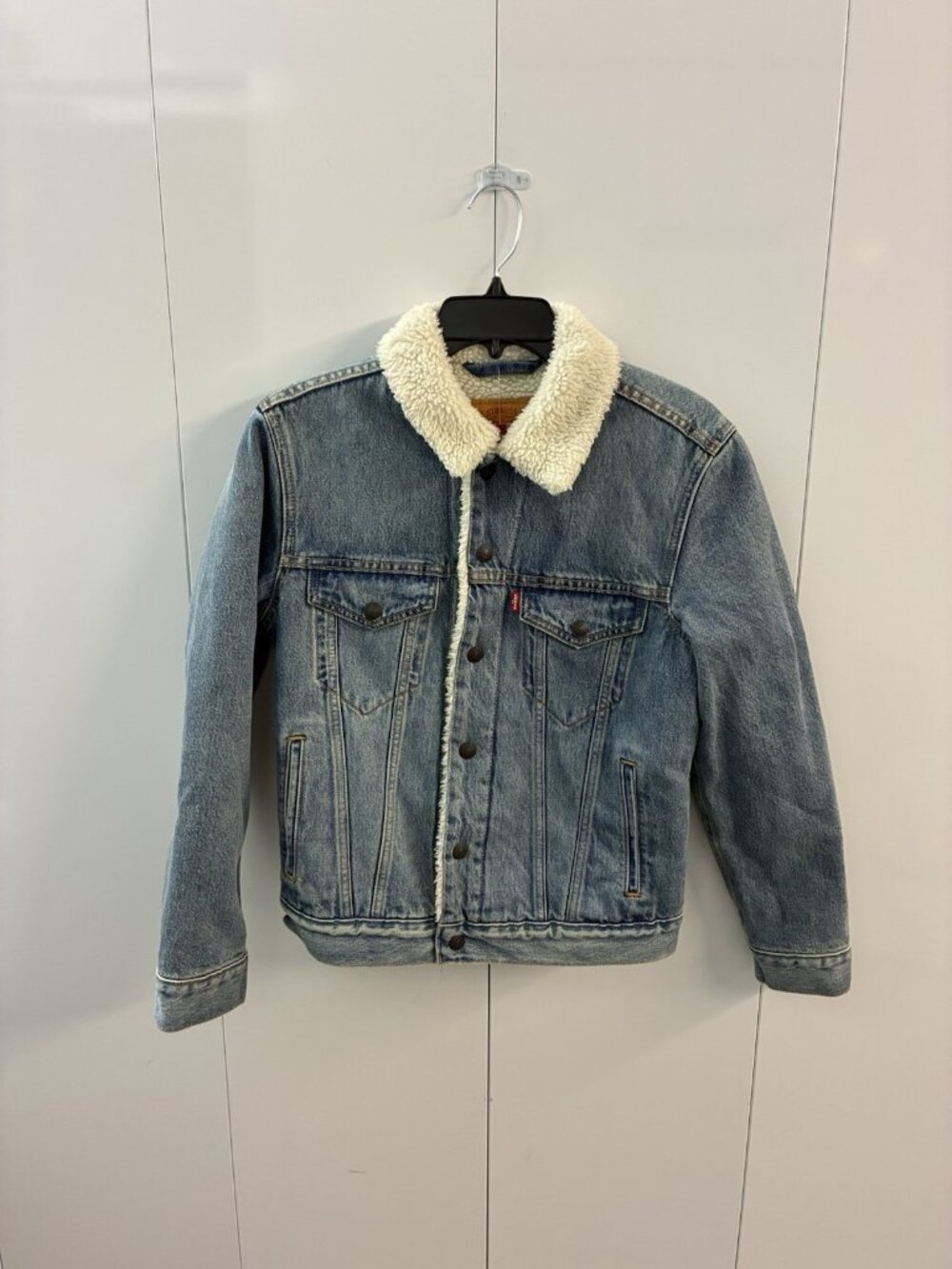 NWT Levi's Denim Trucker Jacket Mens Size XS Jean‎ Sherpa Lined Blue
